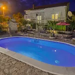 Zara Villa *
